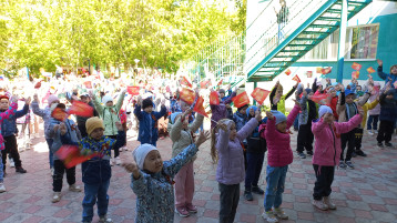 Флешмоб "День Победы" Флешмоб "День Победы".