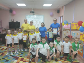 Спортивный праздник "Папа, мама, я - спортивная семья" Спортивный праздник "Папа, мама, я - спортивная семья".